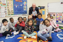 October 4, 2022: Sen. Flynn today visited Luzerne County Head Start’s Beeker Street facility in Wilkes-Barre to read to students.