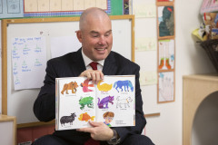 October 4, 2022: Sen. Flynn today visited Luzerne County Head Start’s Beeker Street facility in Wilkes-Barre to read to students.