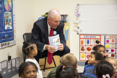 October 4, 2022: Sen. Flynn today visited Luzerne County Head Start’s Beeker Street facility in Wilkes-Barre to read to students.