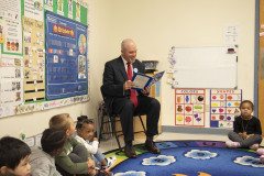 October 4, 2022: Sen. Flynn today visited Luzerne County Head Start’s Beeker Street facility in Wilkes-Barre to read to students.