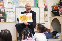 October 4, 2022: Sen. Flynn today visited Luzerne County Head Start’s Beeker Street facility in Wilkes-Barre to read to students.