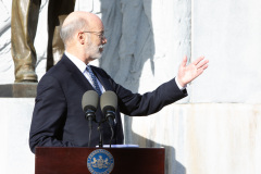 December 16, 2021:  Sen. Flynn hosted Gov. Tom Wolf for a series of events in Scranton today beginning with a news conference in front of the John Mitchell Memorial at the Lackawanna County Courthouse to push for several bills that would promote worker safety, security and compensation.  After a lunch and walking tour of the Electric City, Wolf and Flynn held a news conference at Lackawanna College to announce an RACP grant for the college.
