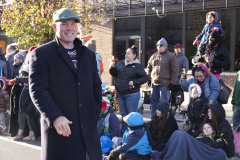 November 19, 2022: Sen. Flynn joined Mayor George C. Brown and Rep. Eddie Day Pashinski today walking in Wilkes-Barre’s annual Christmas Parade.